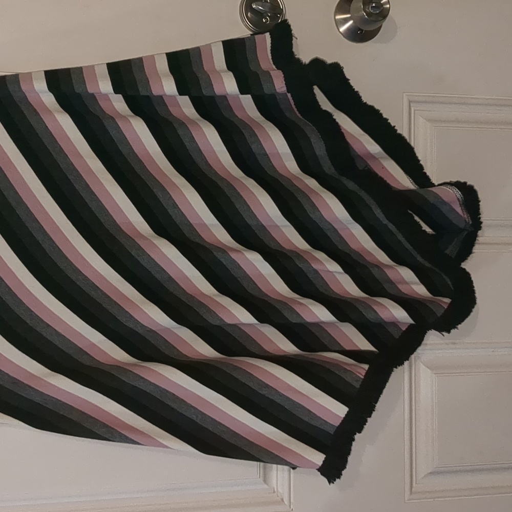 Poncho - Picture 3 of 4